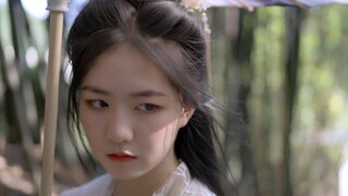 طالب في السنة الأولى يخرج واجبًا دراسيًا: صوّر فيلمًا ضخمًا لشقيقه الصغير في عيد الطفل