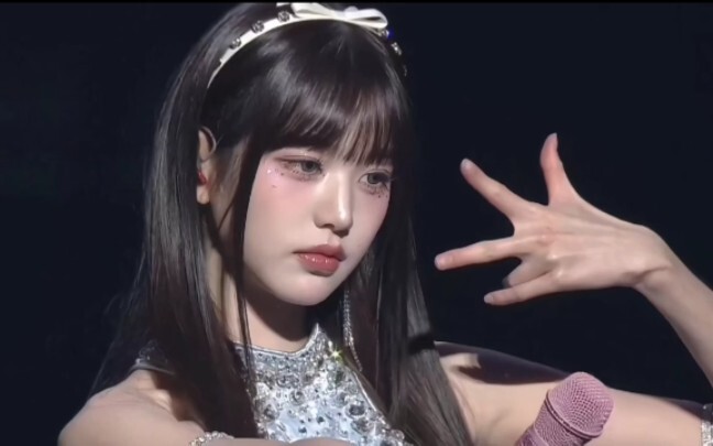 แร็ปเปอร์เสี่ยวหยวน โชว์สด โย่วโย่ว เช่อเค่อเหน่า