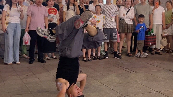 Street-stopping performance show—so hyped!