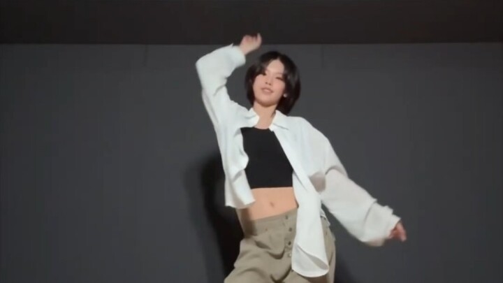 Huang Lizhi's "Golden" dance Cha🔥