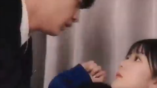 Cintai paman sejak 16 tahun! Kini dia direbut pria lain, sang paman gila