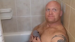 นั่นคือฉันลื่นล้มแล้วขวดสบู่ก็พอดีเข้าไป...|เรียนศัพท์ผ่านการเล่นเซิร์ฟ 81