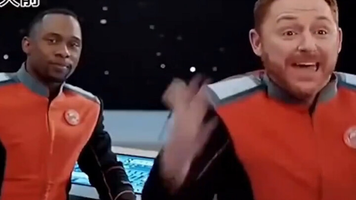 你没事跟机器人开什么玩笑… 哈哈哈哈哈哈