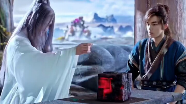 The young man got an ancient artifact and became invincible from then on