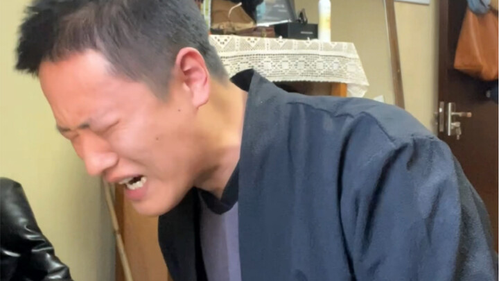 Apakah aku membelikanmu piano agar kamu bisa memainkannya seperti ini?