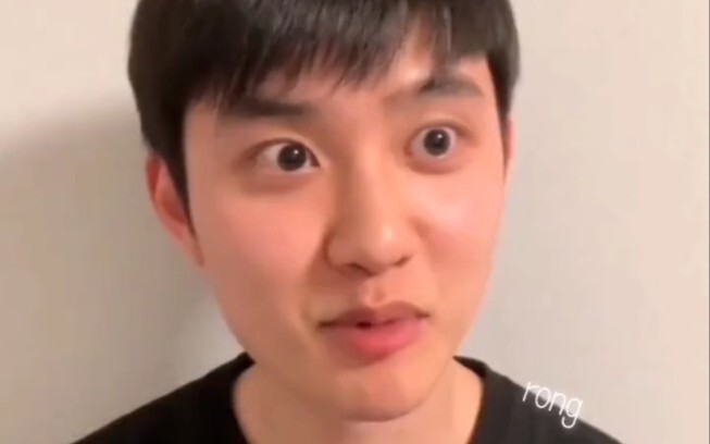 [โดคยองซู] วันธรรมดาเรียบง่ายของทหารฝ่ายครัว