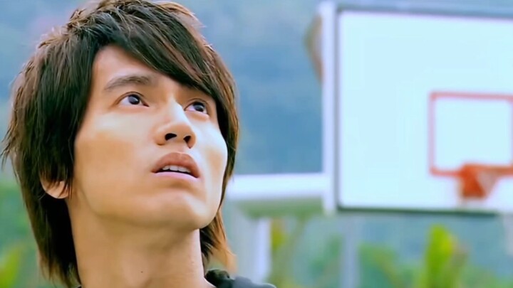 At night, Jordan would hide in the locker room to watch “Basketball Fever” and study techniques.