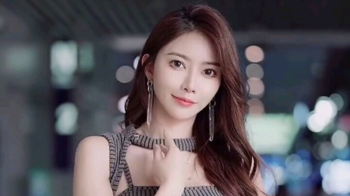 ในโลกนี้มีสาวสวยเป็นร้อยและมีสไตล์เป็นพัน แต่คุณเป็นคนเดียวที่ฉันรัก