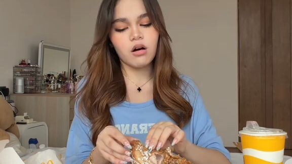 Mona mukbang vlog