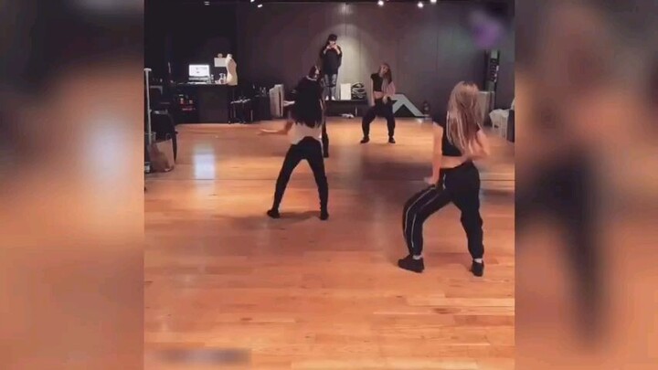 Lisa dance practice