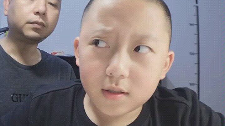 كثير من الناس يشاهدون مسلسلات هونغ كونغ فيعتقدون أنهم باتوا يجيدون التحدث بها، ولدينا في عائلتنا شخص