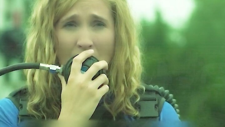 Không khí trên mặt nước hóa ra lại không thể thở được