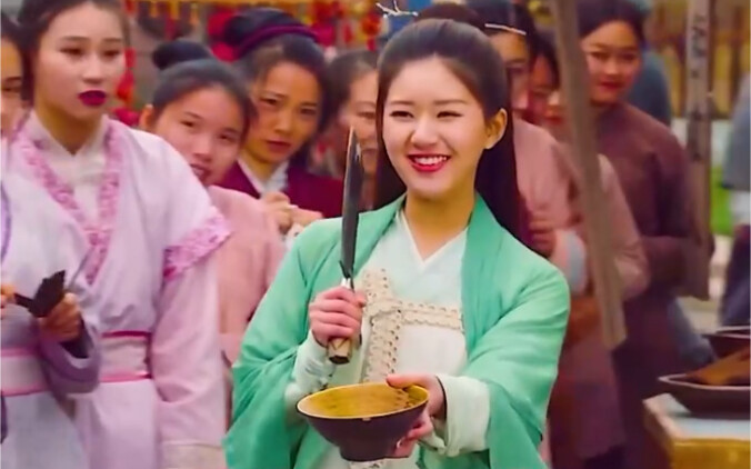 Because the female lead was binge-watching this drama, she ended up being made to laugh by the male 