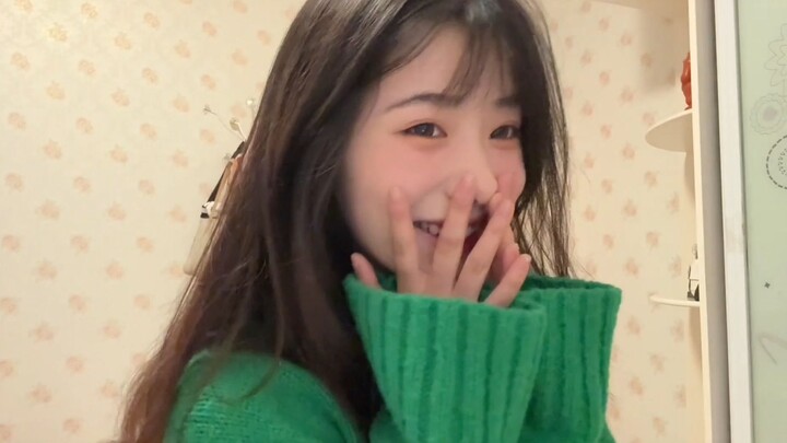 “Just who is this adorable girl talking about?”