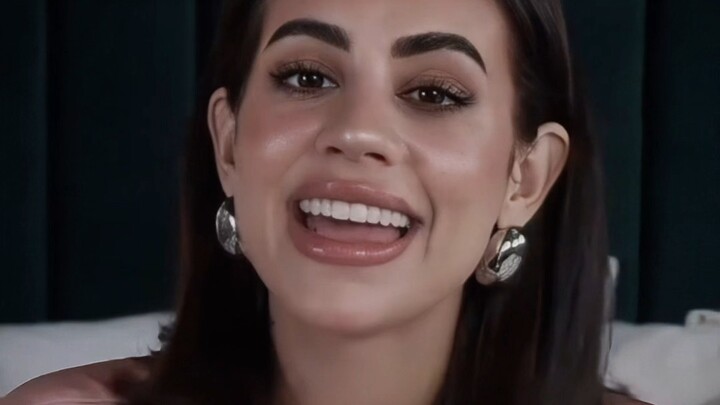 Đừng bận tâm đến bất kỳ ý kiến nào của người khác về bạn; điều quan trọng nhất là được là chính mình