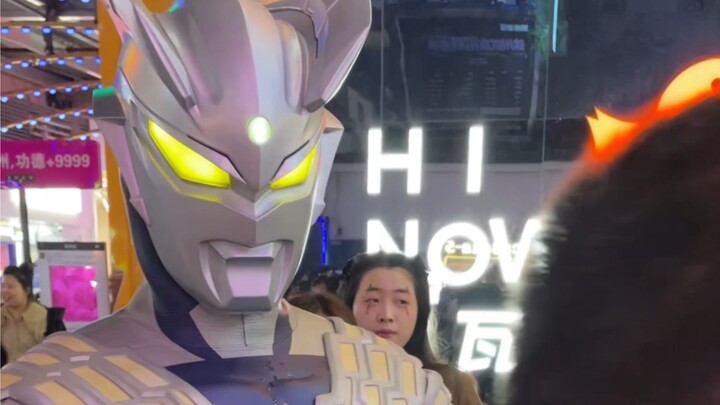 赛罗：我是真敢动手！