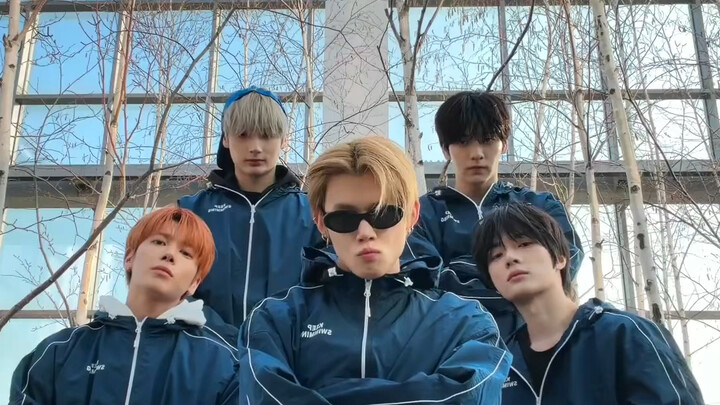 [TXT] A pure-blood BTS junior is here! Let’s cha the BTS hooligans together!