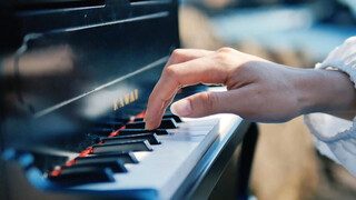 "He’s a pirate" was covered by a woman with Kalimba