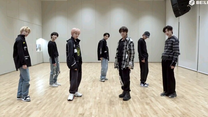 【ENHYPEN】Footsteps perfectly in sync—so satisfying! 'Tamed-Dashed' official practice room