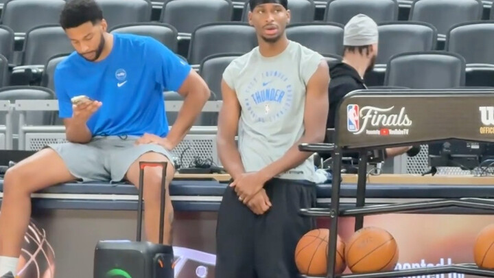 NBA team practice day—sure enough, the really skilled players don’t practice much…