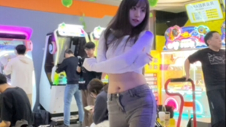 Chubby but low-rise pants