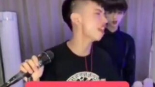💔我讨厌黑色，却喜欢夜。💔我讨厌孤独，却喜欢独自一人💔
