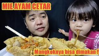 MIE AYAM CETAR, MANGKOKNYA BISA DI MAKAN ! GENDHIS KEPEDESAN GENK !!