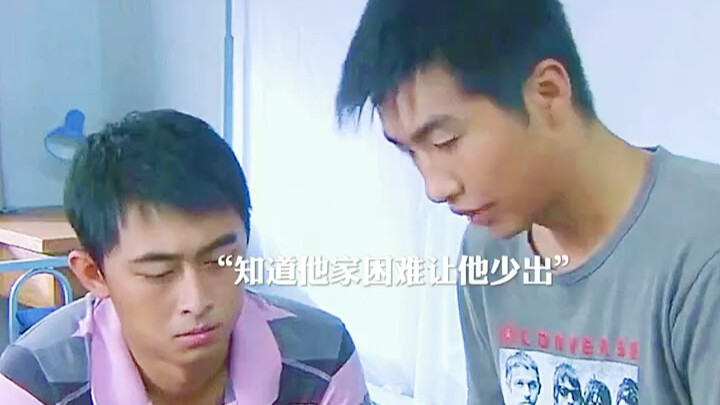 Chàng trai nghèo ăn cơm đạm bạc, còn bạn cùng phòng thì toàn sơn hào hải vị; kết cục khiến ai nấy đề