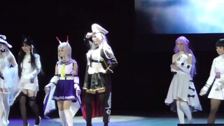 Russian Comic Con: Azur Lane cosplay sân khấu cho các chị em của Estonia