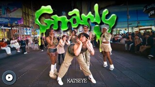 纽约时代广场惊现KATSEYE < Gnarly> 热舞，燃爆街头！