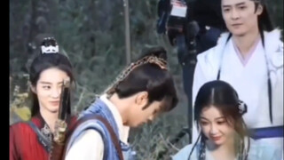 许凯虞书欣万鹏付辛博《仙剑奇侠传六》路透，谁不想和美女贴贴