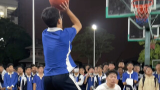 นี่หรือสไตล์การเล่นแบบกวางตุ้ง? เจอเฟอร์รารี่ของมหาวิทยาลัย