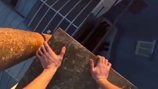 “青春没有售价，疯狂即在当下”