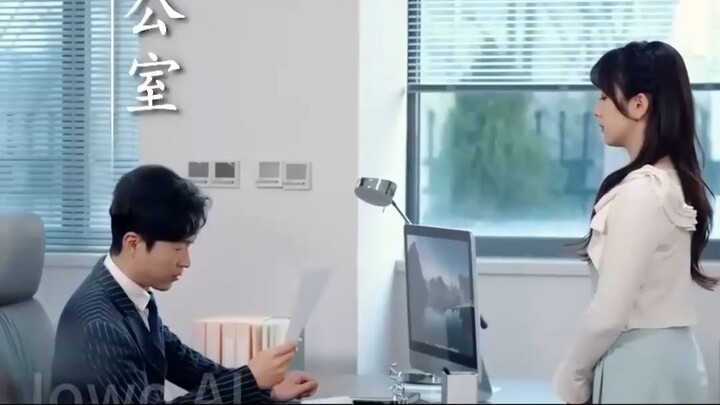 คืนนั้นซินเดอเรลล่าขอให้ชายแปลกหน้าช่วย. ไม่คิดว่าห้าปีต่อมาลูกแฝดเกิดมากลายเป็น