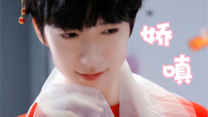 Help! Turns out there really are people who can pull off a girl’s coquettish pout without wearing wo