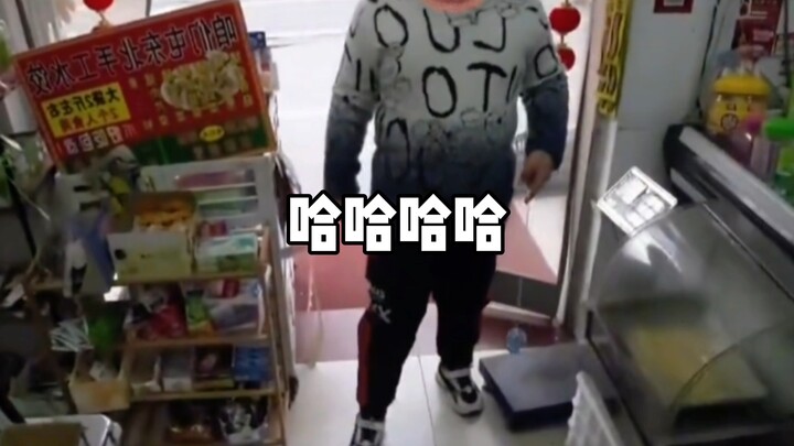 Little Kid Brother: What are you showing off?