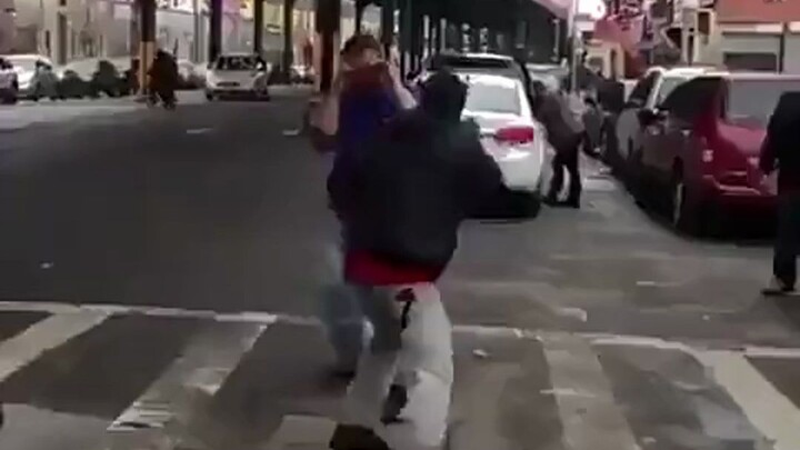 Đang đánh đùng cái não bay sang kênh khác rồi