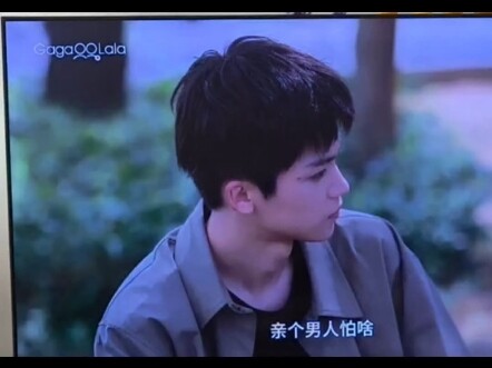拍下女友魔性笑声：听～老奴我啊，好久没看大小姐笑得那么开心了