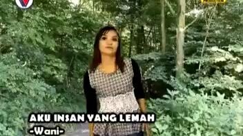 adik wani aku insan yang lemah official music video