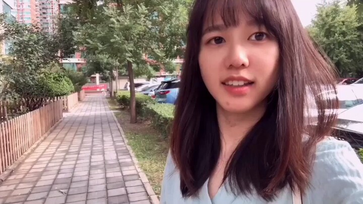 Taiwanese girl gets her residence permit—thanks to the super-helpful policewoman at the precinct!