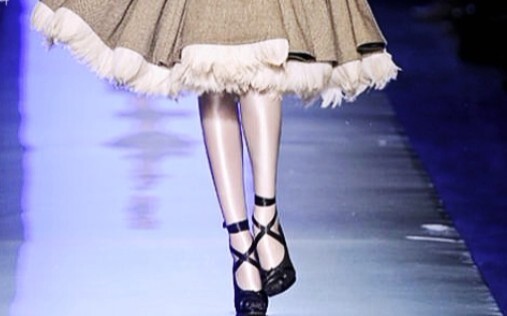 [Nửa nam, nửa nữ] Gaultier: Nghệ thuật luôn luôn phi giới tính
