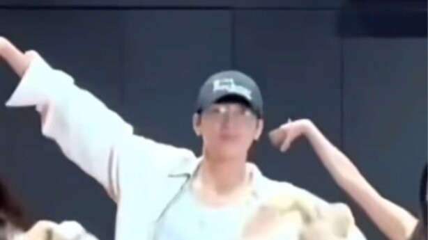 Dua Jeon Wonwoo dan dua Jeon Supershy? (bushi tanpa malu-malu berbagi layar dengan suaminya