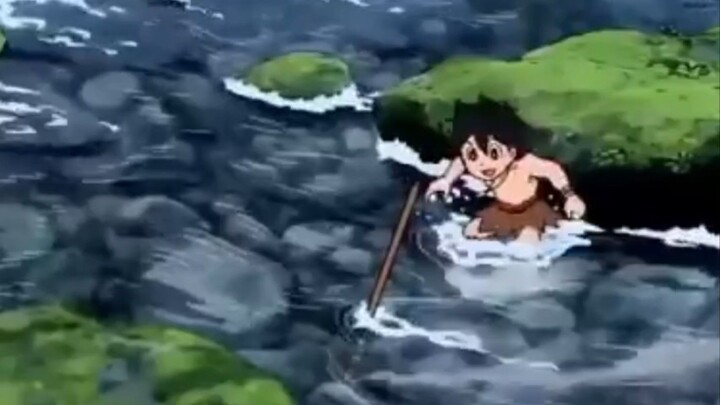kukuru sedang berenang