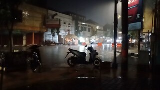 suasana malam hari di kota kudus efek pandemi