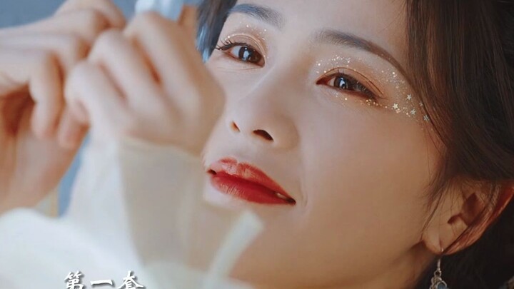 Phấn mắt của Công chúa Tang Jiu đẹp quá. Cô ấy chỉ xuất hiện với bốn bộ trang phục, mà chỉ có những 