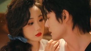 Usai lari dari pernikahan, bos mafia tampan jatuh cinta padaku dan memanjakanku