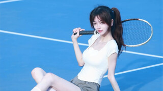 สาวเทนนิส | ใครจะปฏิเสธเด็กขี้แพ้ที่คอยช่วยคุณเก็บลูกเทนนิสได้ลงคอ?