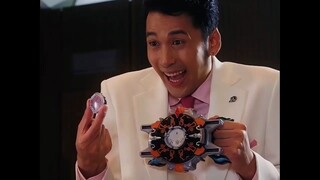 Aizen Makoto gets a new spinning flash and transforms into King Gelgio, and Robot appears