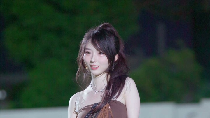 Campus Midsummer Night's Dream Tell me - kiss of life