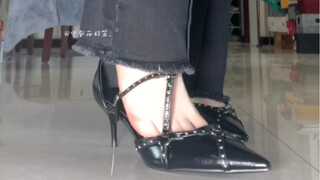 พอถึงฤดูใบไม้ผลิ ฉันก็จะใส่มันเดินไปทำงาน